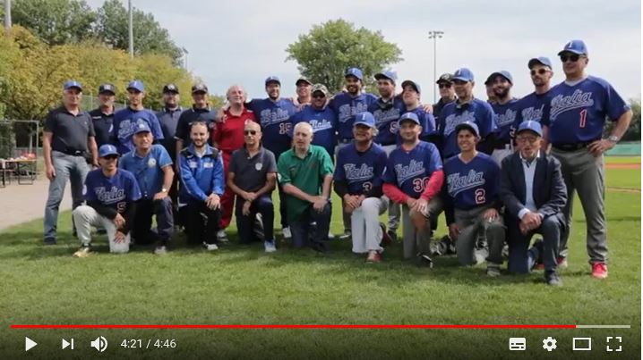 Video realizzato da Massimo Saccares, relativo alla ottava edizione del torneo MOLE'S CUP che si è disputato nelle giornate 8 e 9 settembre 2018 in Germania a Regensburg ( Ratisbona), presso il campo " ARMIN WOLF BASEBALL ARENA".

Mostra altro 